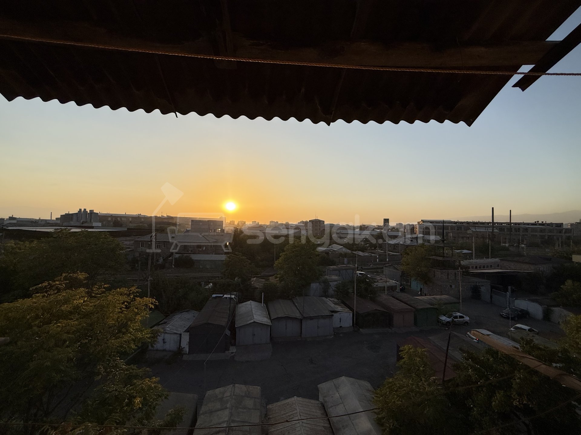 1 Սենյականոց Բնակարան Քարե Շենքում, 33քմ, 5/5 հարկ, Կապիտալ Վերանորոգված, Կահավորված, Արևկող