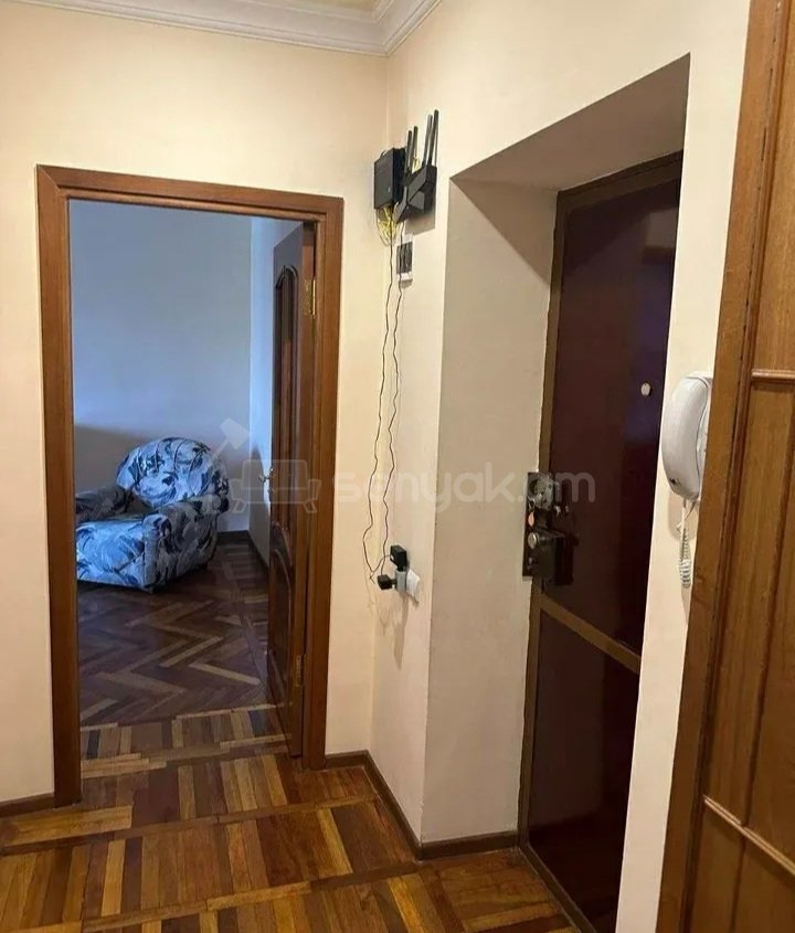 2 Սենյականոց Բնակարան Քարե Շենքում, 50քմ, 2/5 հարկ, Կապիտալ Վերանորոգված, Կահավորված, Արևկող