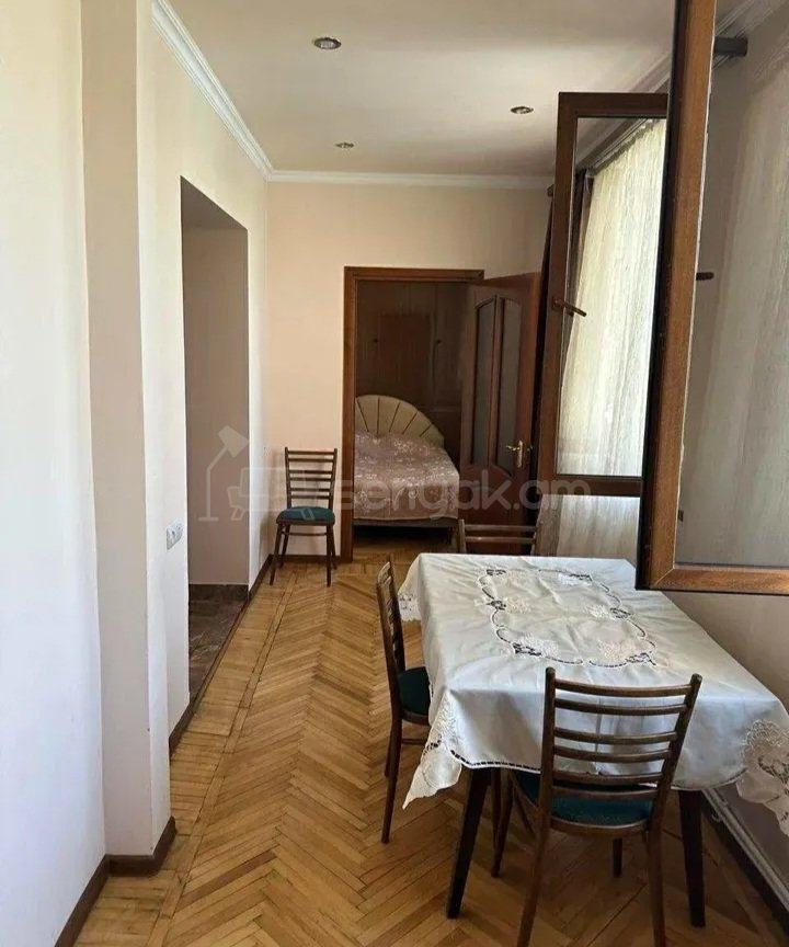 2 Սենյականոց Բնակարան Քարե Շենքում, 50քմ, 2/5 հարկ, Կապիտալ Վերանորոգված, Կահավորված, Արևկող