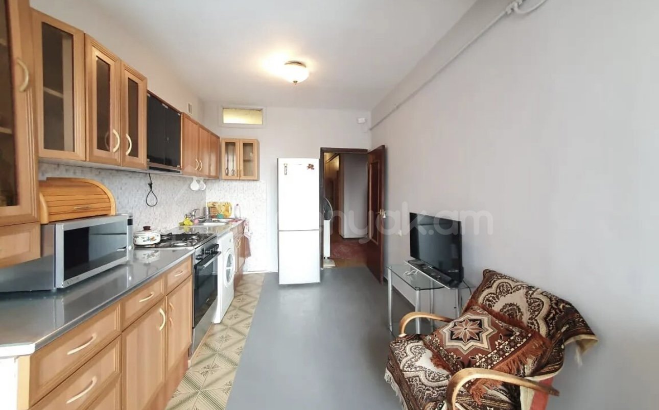 2 Սենյականոց Բնակարան, 70քմ, 2/14 հարկ, Նորմալ Վիճակում, Կահավորված, Արևկող