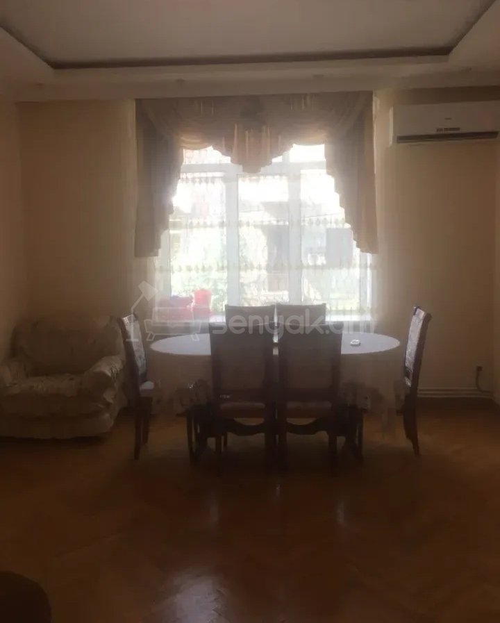 3 Սենյականոց Բնակարան Քարե Շենքում, 96քմ, 2/3 հարկ, Նորմալ Վիճակում, Կահավորված