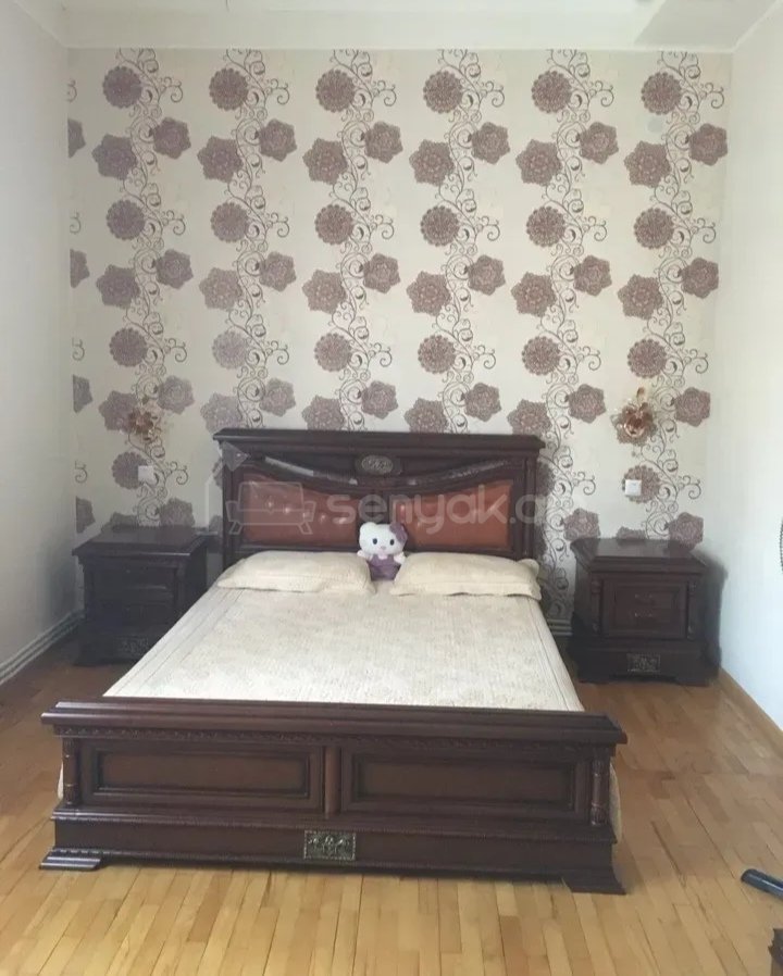 3 Սենյականոց Բնակարան Քարե Շենքում, 96քմ, 2/3 հարկ, Նորմալ Վիճակում, Կահավորված