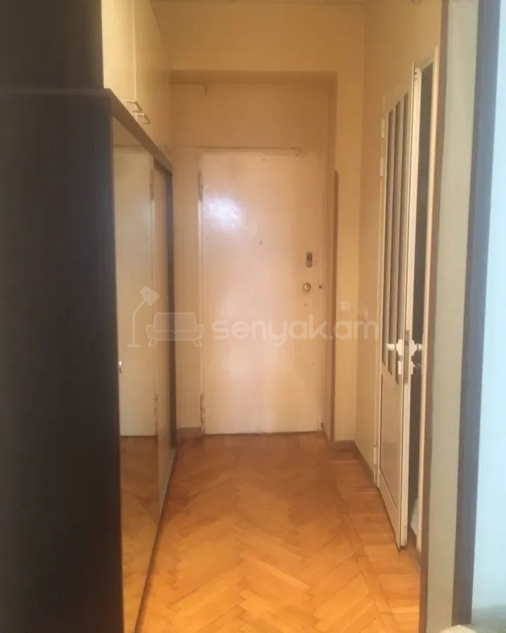 3 Սենյականոց Բնակարան Քարե Շենքում, 96քմ, 2/3 հարկ, Նորմալ Վիճակում, Կահավորված