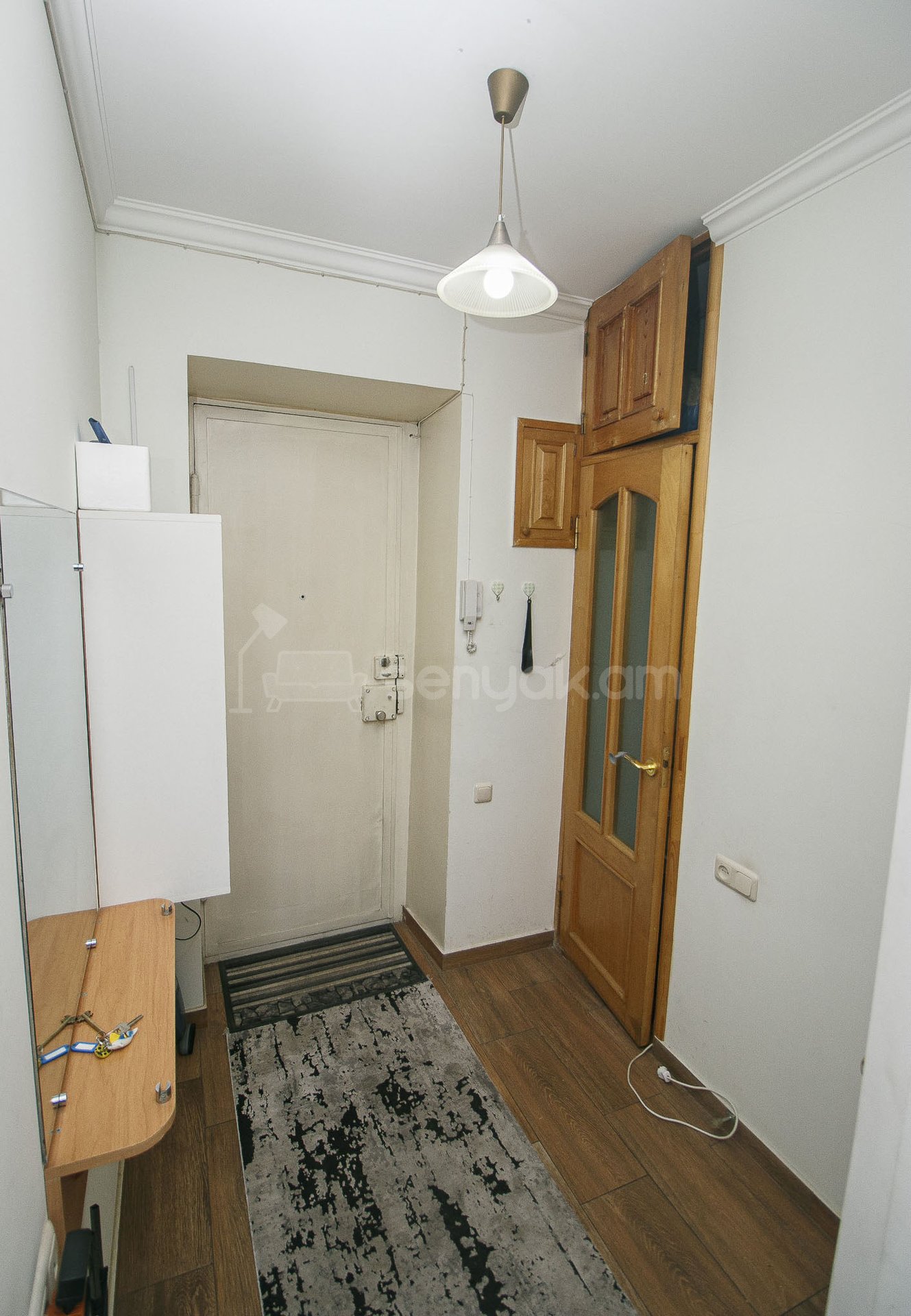 1 Սենյականոց Բնակարան Քարե Շենքում, 60քմ, 6/6 հարկ, Կապիտալ Վերանորոգված