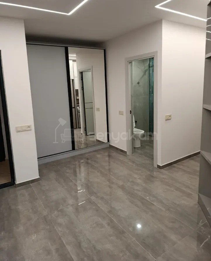 2 Սենյականոց Բնակարան, 37քմ, 8/9 հարկ, Կապիտալ Վերանորոգված