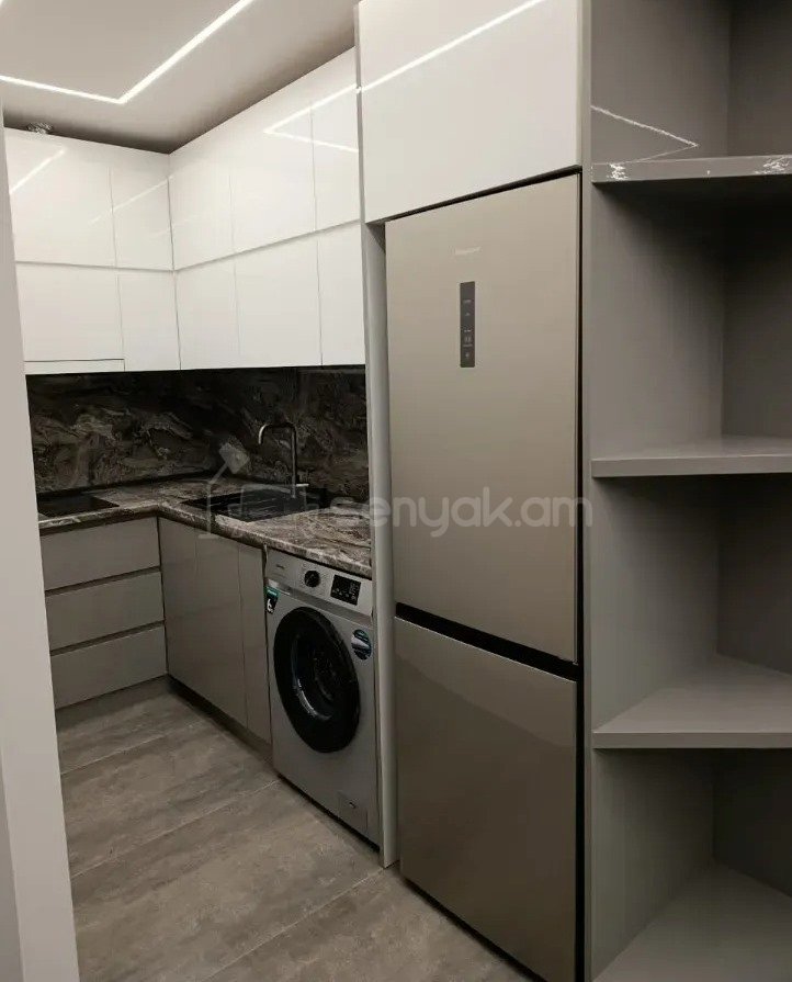 2 Սենյականոց Բնակարան, 37քմ, 8/9 հարկ, Կապիտալ Վերանորոգված