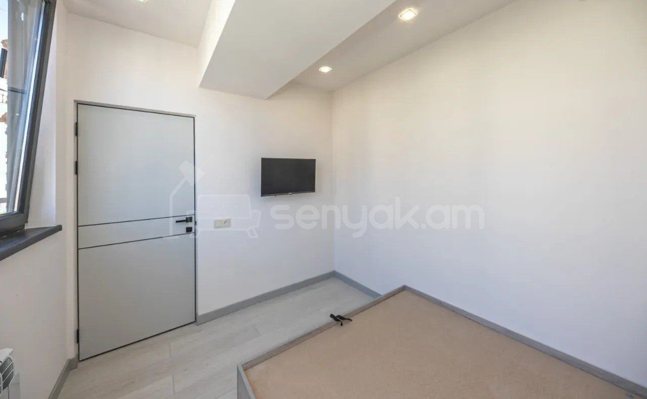 2 Սենյականոց Բնակարան, 37քմ, 8/9 հարկ, Կապիտալ Վերանորոգված