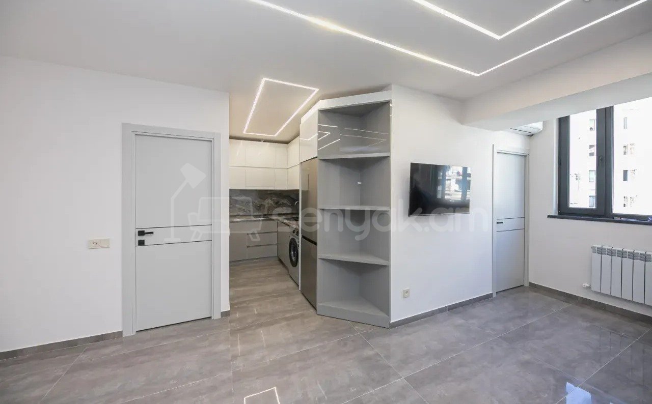 2 Սենյականոց Բնակարան, 37քմ, 8/9 հարկ, Կապիտալ Վերանորոգված