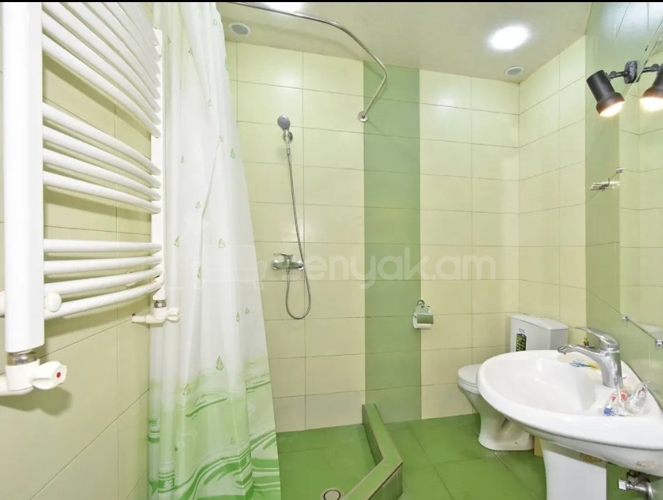 3 Սենյականոց Բնակարան, 72քմ, 2/6 հարկ, Կապիտալ Վերանորոգված, Կահավորված