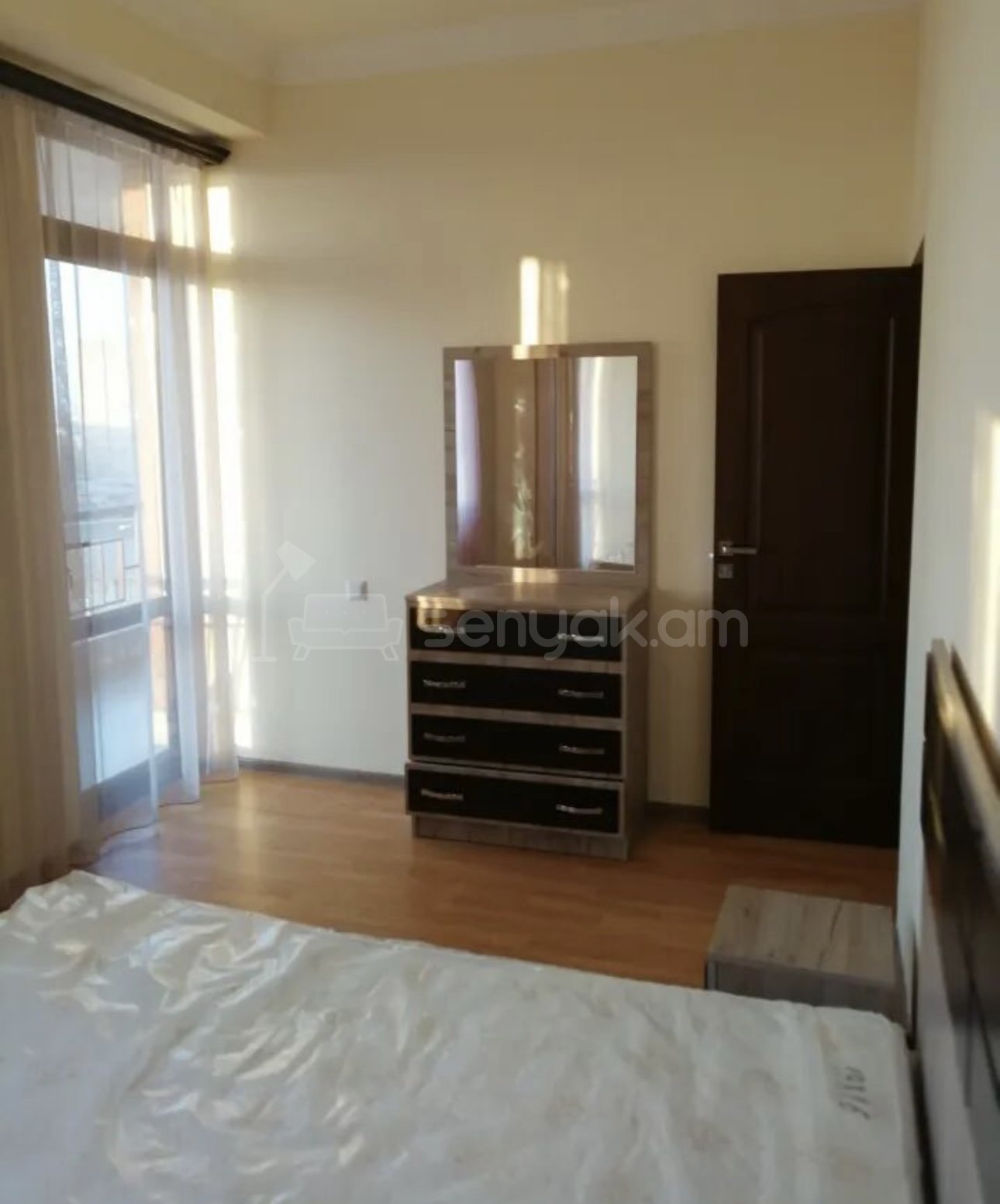 2 Սենյականոց Բնակարան, 65քմ, 4/12 հարկ, Դիզայներական Վերանորոգված, Կահավորված, Արևկող