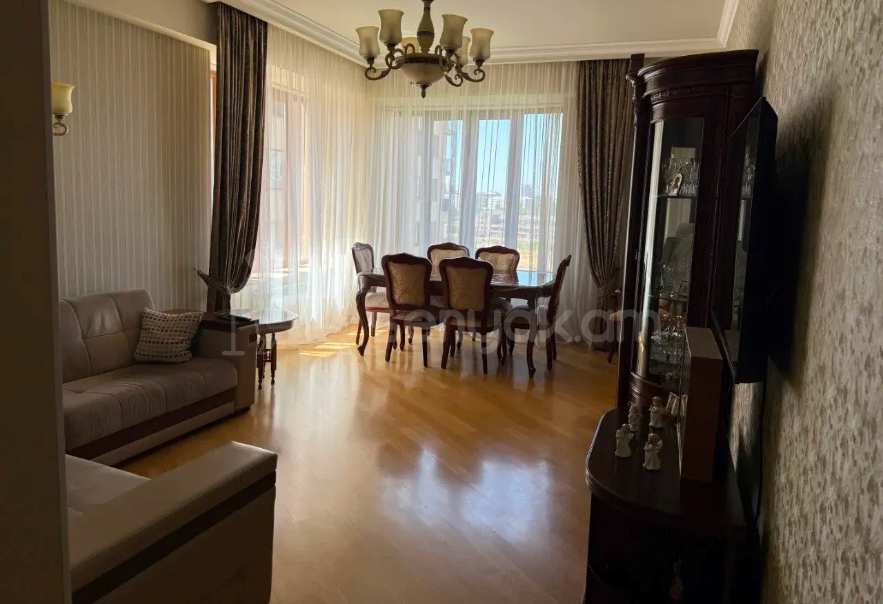 3 Սենյականոց Բնակարան Նորակառույցում, 83քմ, 7/11 հարկ, Կապիտալ Վերանորոգված