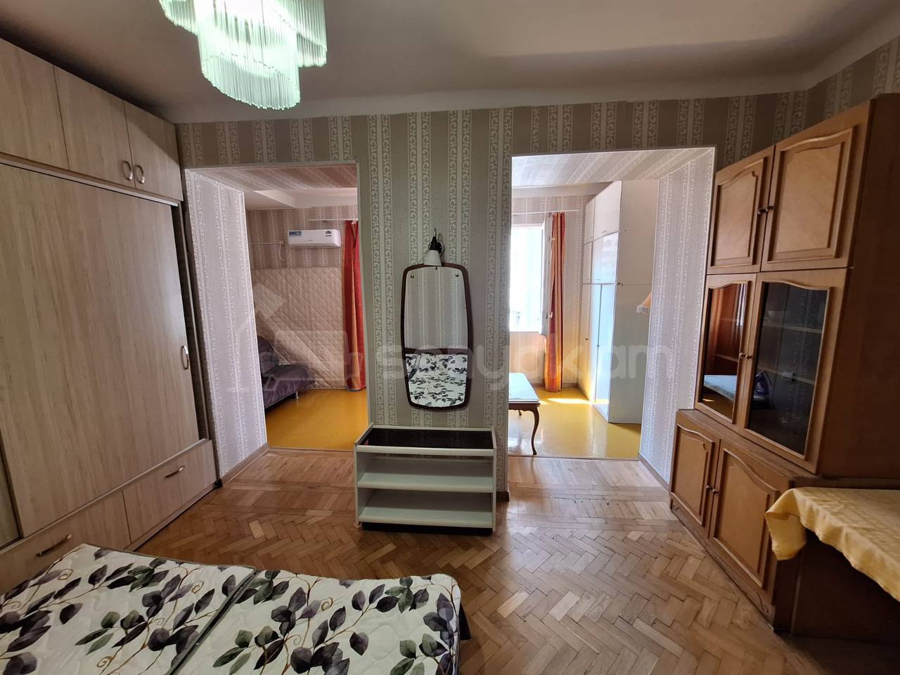 2 Սենյականոց Բնակարան Քարե Շենքում, 70քմ, 3/5 հարկ, Նորմալ Վիճակում, Կահավորված, Արևկող