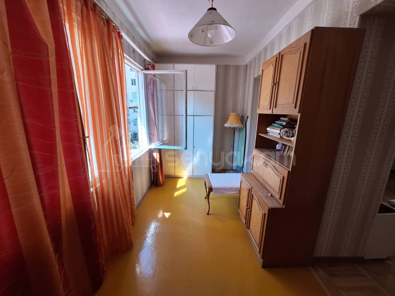 2 Սենյականոց Բնակարան Քարե Շենքում, 70քմ, 3/5 հարկ, Նորմալ Վիճակում, Կահավորված, Արևկող