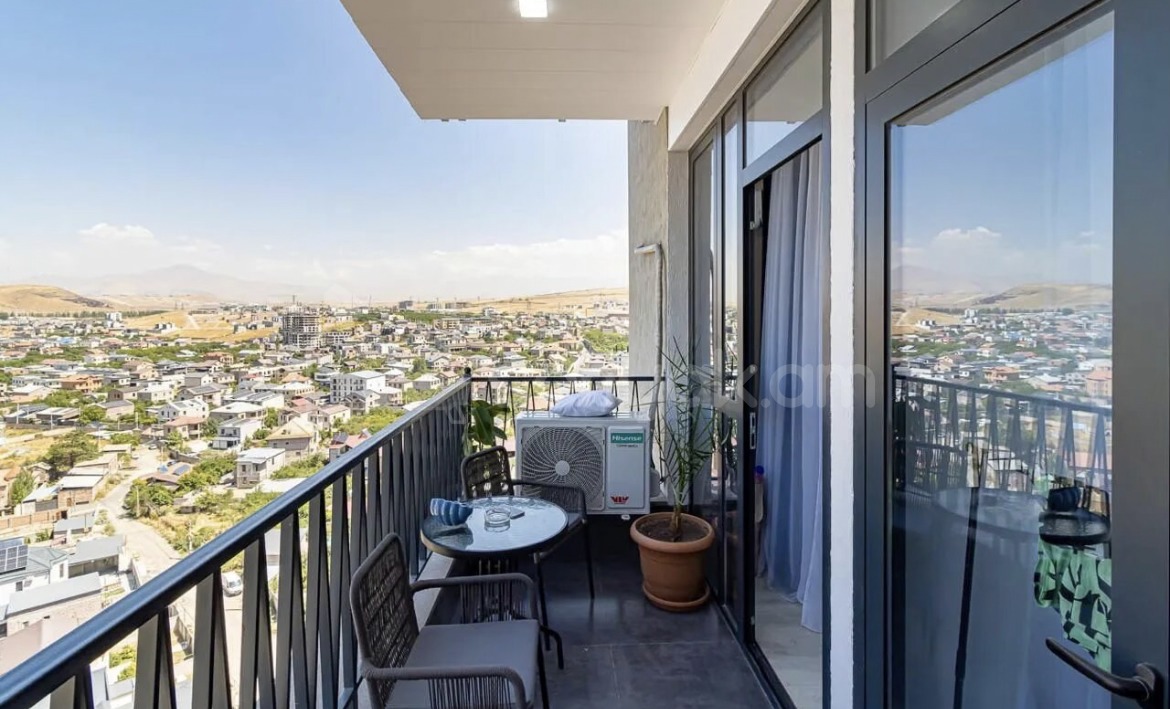 3 Սենյականոց Բնակարան Նորակառույցում, 70քմ, 13/19 հարկ, Դիզայներական Վերանորոգված