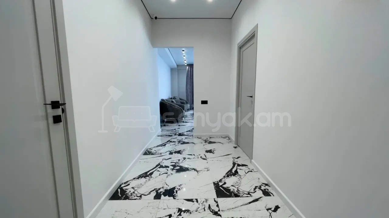 3 Սենյականոց Բնակարան Նորակառույցում, 75քմ, 3/18 հարկ, Դիզայներական Վերանորոգված, Կահավորված