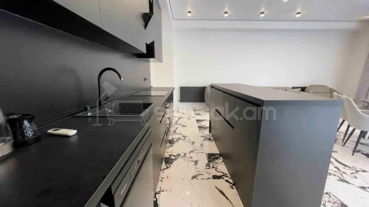 3 Սենյականոց Բնակարան Նորակառույցում, 75քմ, 3/18 հարկ, Դիզայներական Վերանորոգված, Կահավորված