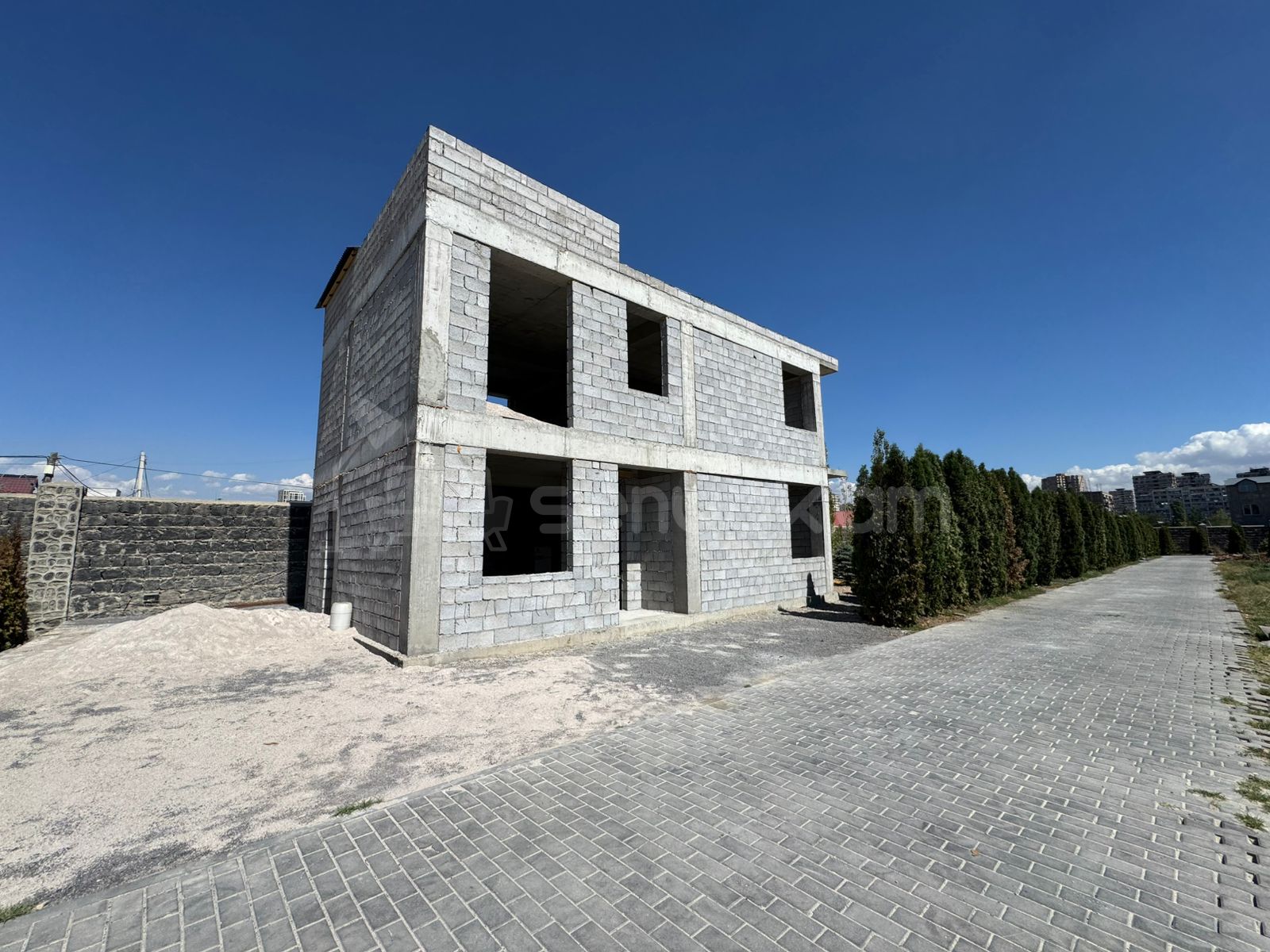 5 Սենյականոց Շքեղ Առանձնատուն, 180քմ, Ավտոտնակով