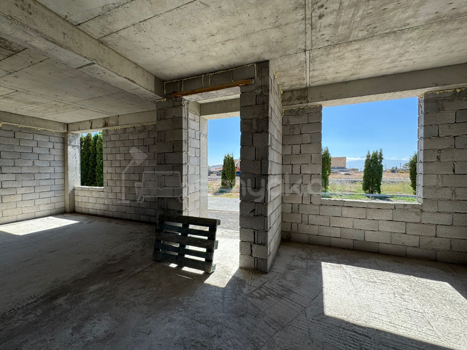 5 Սենյականոց Շքեղ Առանձնատուն, 180քմ, Ավտոտնակով