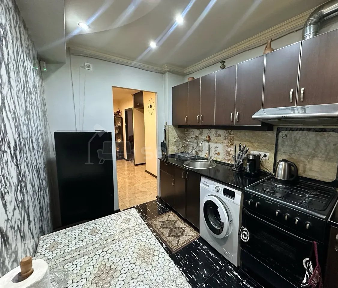 3 Սենյականոց Բնակարան, 60քմ, 6/9 հարկ, Կապիտալ Վերանորոգված