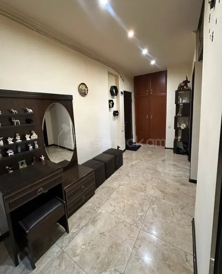 3 Սենյականոց Բնակարան, 60քմ, 6/9 հարկ, Կապիտալ Վերանորոգված