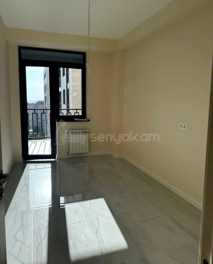 4 Սենյականոց Բնակարան Նորակառույցում, 112քմ, 10/16 հարկ, Կապիտալ Վերանորոգված