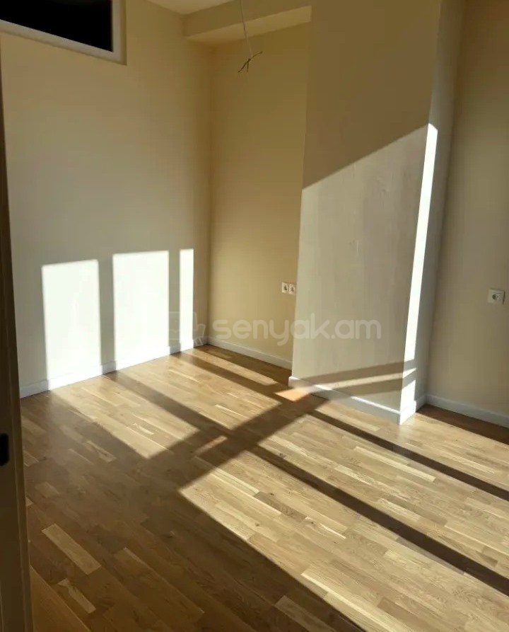 4 Սենյականոց Բնակարան Նորակառույցում, 112քմ, 10/16 հարկ, Կապիտալ Վերանորոգված
