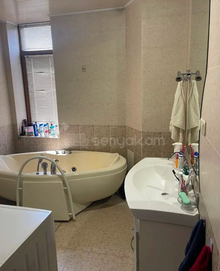 3 Սենյականոց Բնակարան Նորակառույցում, 122քմ, 5/7 հարկ, Կապիտալ Վերանորոգված