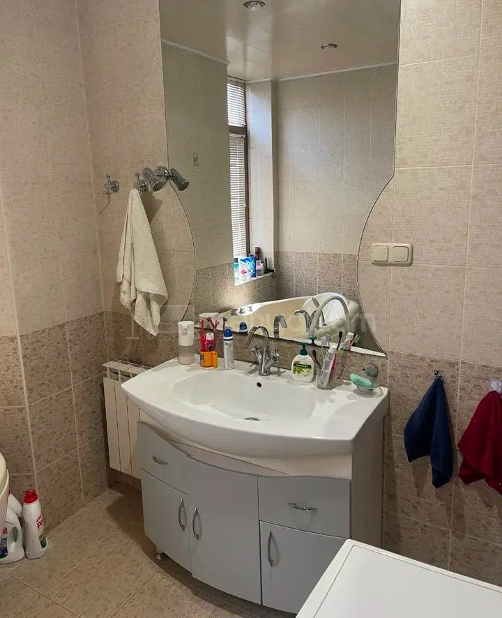 3 Սենյականոց Բնակարան Նորակառույցում, 122քմ, 5/7 հարկ, Կապիտալ Վերանորոգված