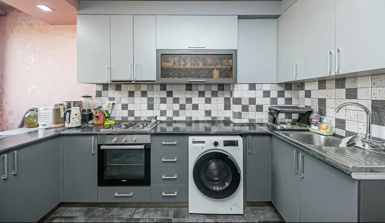 3 Սենյականոց Բնակարան, 80քմ, 10/13 հարկ, Կապիտալ Վերանորոգված