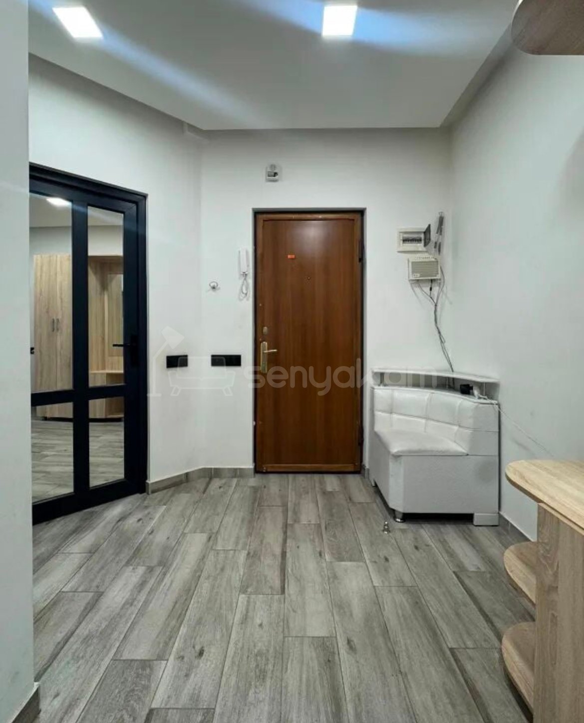 3 Սենյականոց Բնակարան Նորակառույցում, 89քմ, 9/10 հարկ, Դիզայներական Վերանորոգված