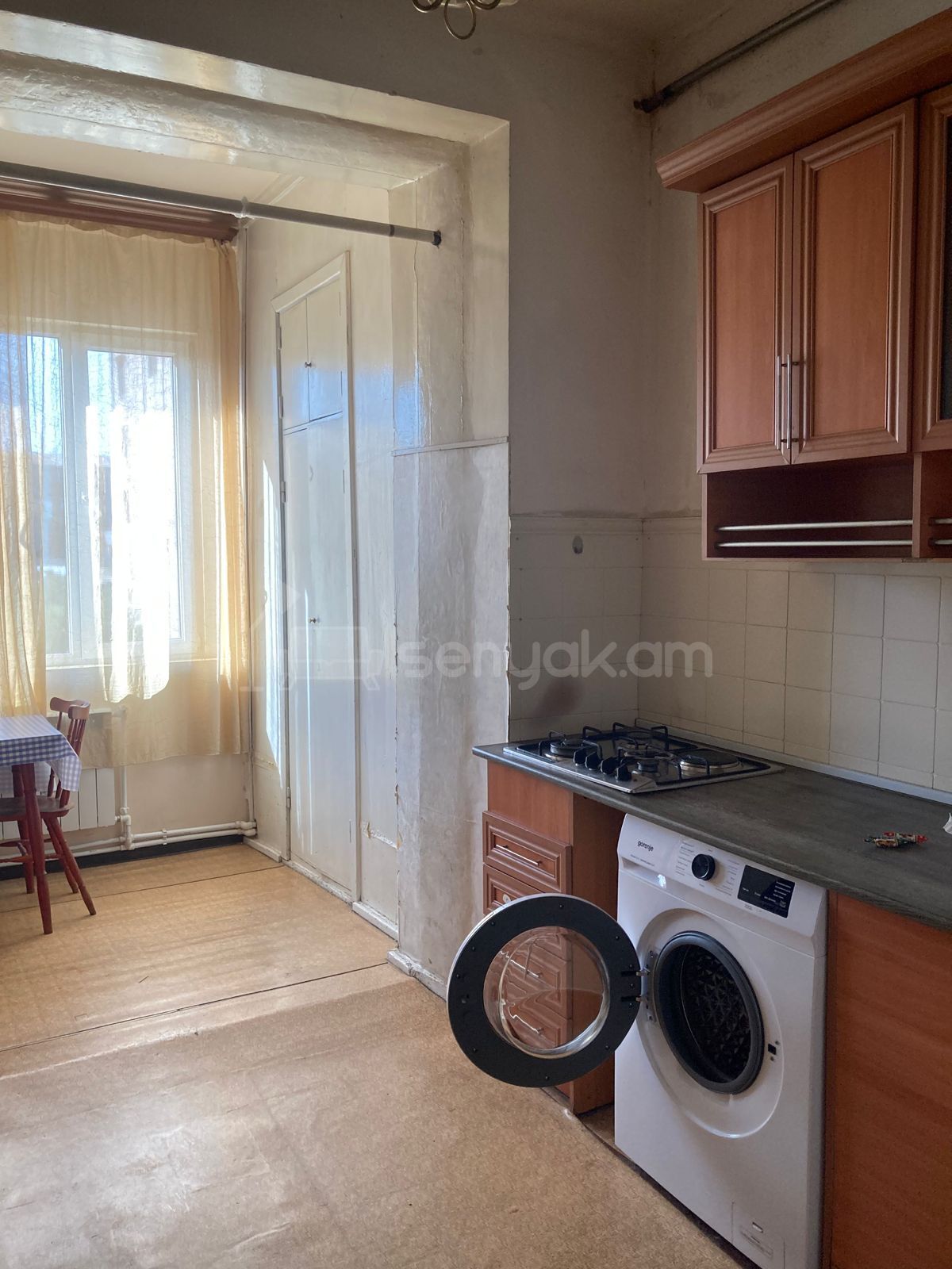 3 Սենյականոց Բնակարան Քարե Շենքում, 72քմ, 3/4 հարկ, Կոսմետիկ Վերանորոգված, Կահավորված, Արևկող