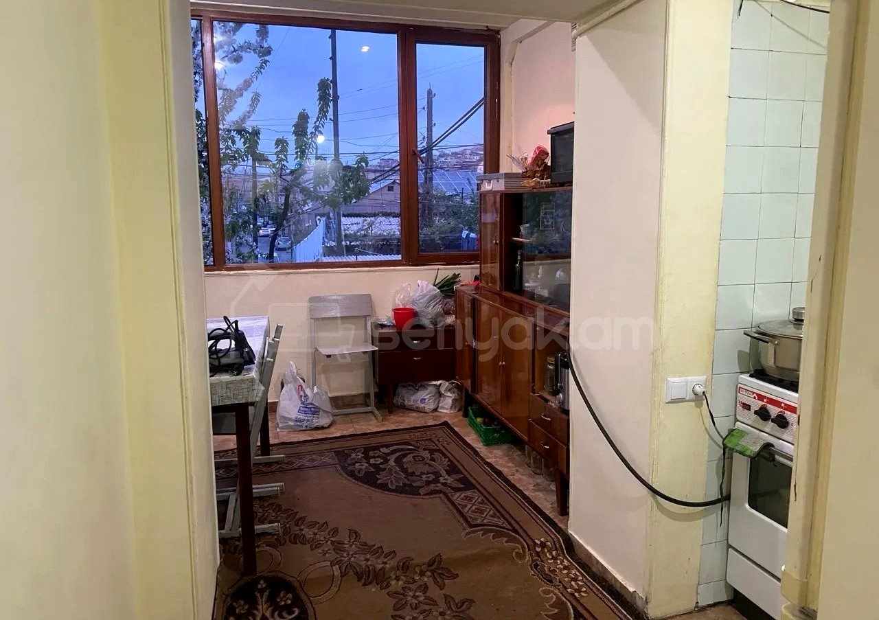 2 Սենյականոց Բնակարան Քարե Շենքում, 57քմ, 2/5 հարկ, Կոսմետիկ Վերանորոգված