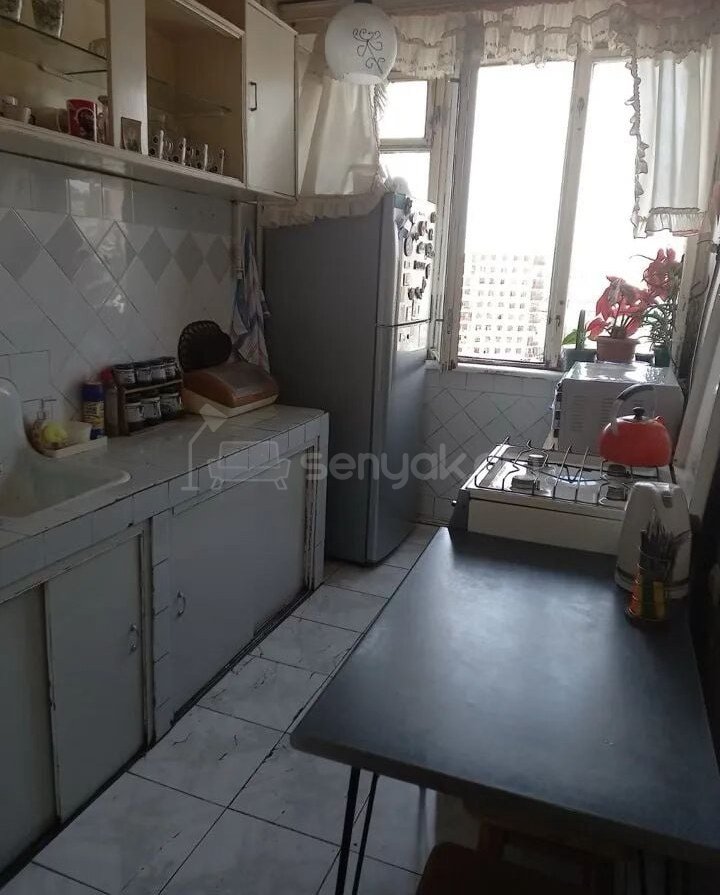 3 Սենյականոց Բնակարան, 81քմ, 10/14 հարկ, Պետական Վիճակում