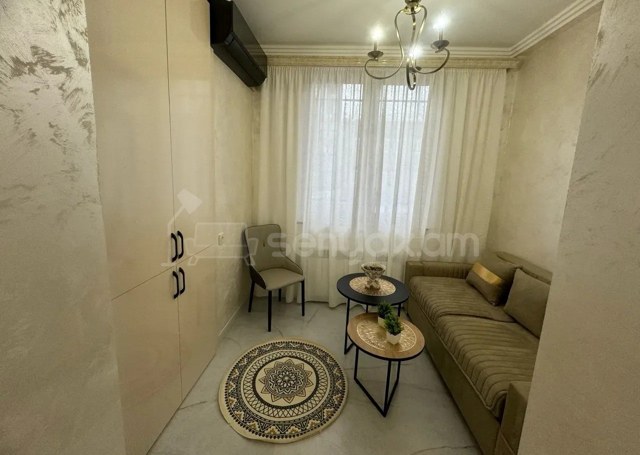 2 Սենյականոց Բնակարան Քարե Շենքում, 60քմ, 2/5 հարկ, Կապիտալ Վերանորոգված