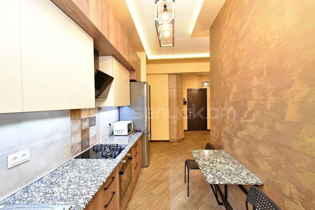 4 Սենյականոց Բնակարան Նորակառույցում, 115քմ, 13/18 հարկ, Կապիտալ Վերանորոգված