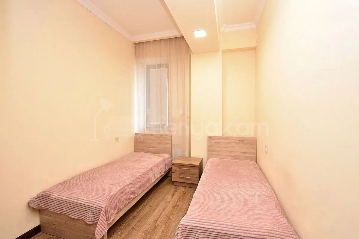 4 Սենյականոց Բնակարան Նորակառույցում, 115քմ, 13/18 հարկ, Կապիտալ Վերանորոգված