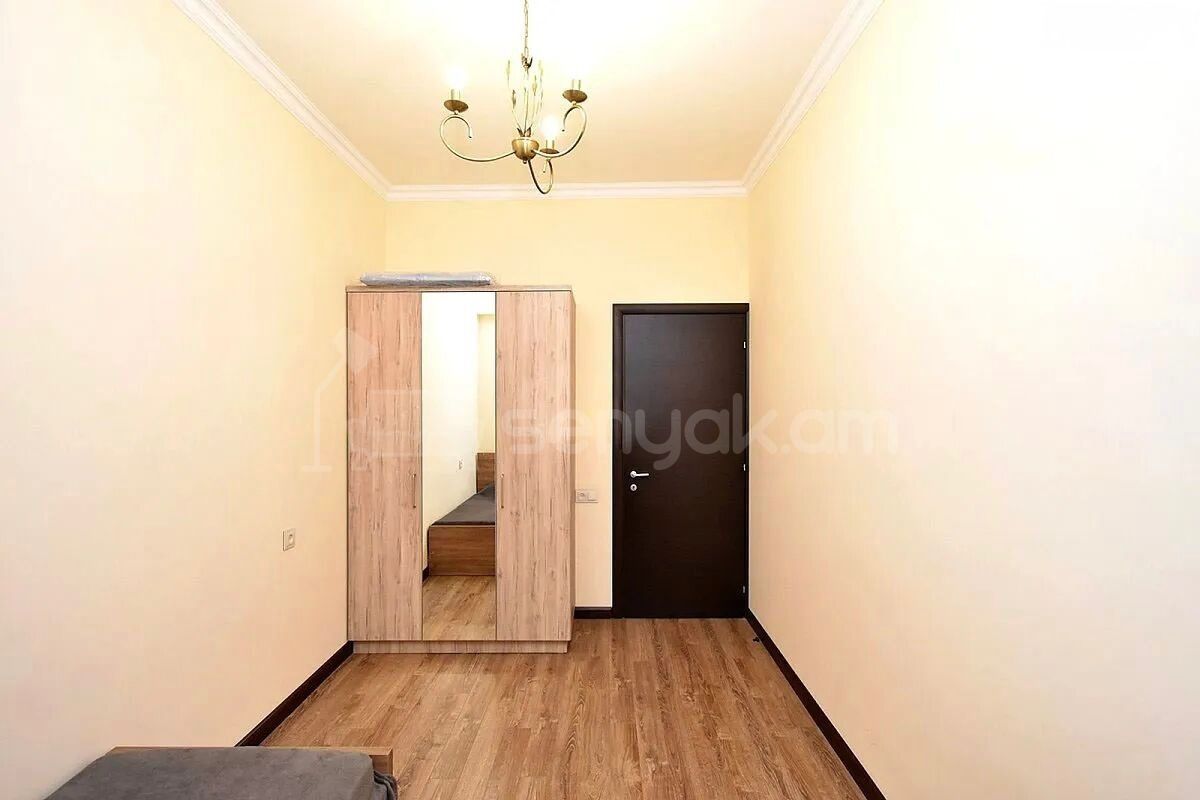 4 Սենյականոց Բնակարան Նորակառույցում, 115քմ, 13/18 հարկ, Կապիտալ Վերանորոգված