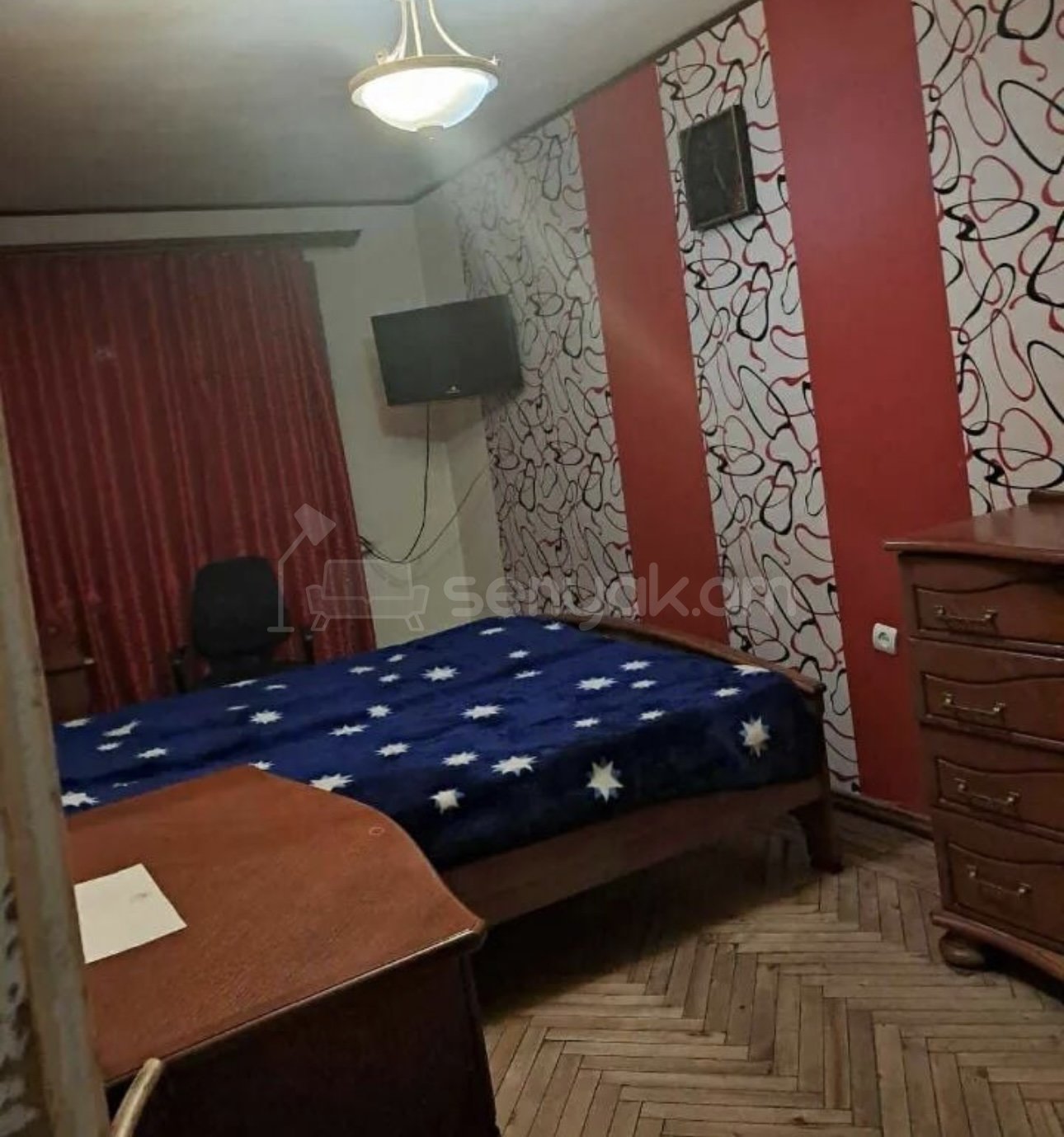 3 Սենյականոց Բնակարան Քարե Շենքում, 77քմ, 2/5 հարկ, Նորմալ Վիճակում, Կահավորված, Արևկող