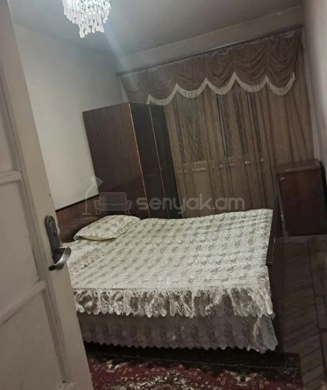 3 Սենյականոց Բնակարան Քարե Շենքում, 77քմ, 2/5 հարկ, Նորմալ Վիճակում, Կահավորված, Արևկող