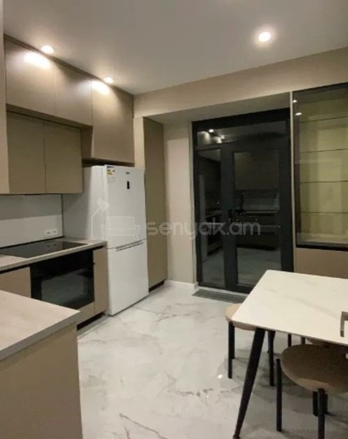 3 Սենյականոց Բնակարան, 76քմ, 14/21 հարկ, Կապիտալ Վերանորոգված, Կահավորված, Արևկող