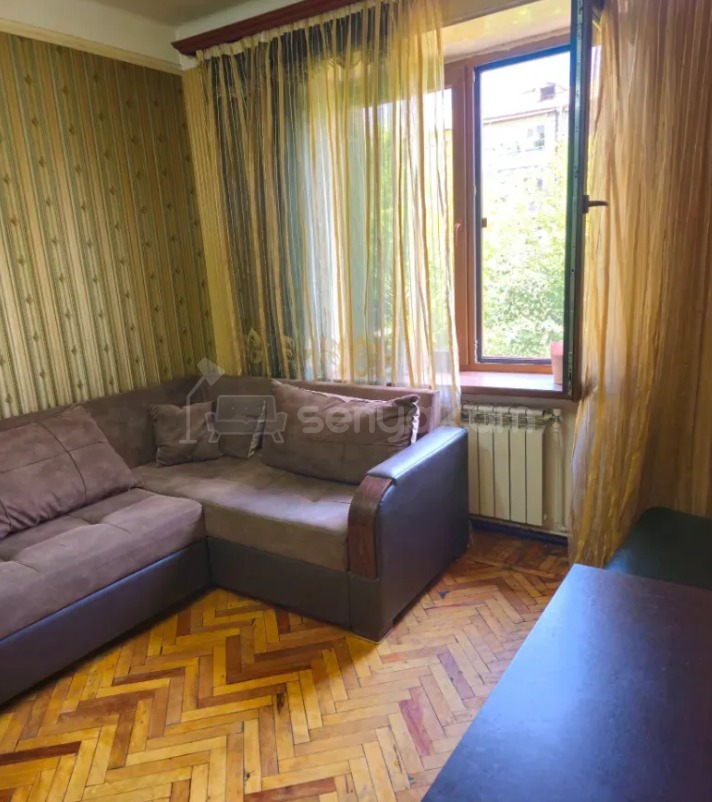 3 Սենյականոց Բնակարան Քարե Շենքում, 78քմ, 3/5 հարկ, Կապիտալ Վերանորոգված