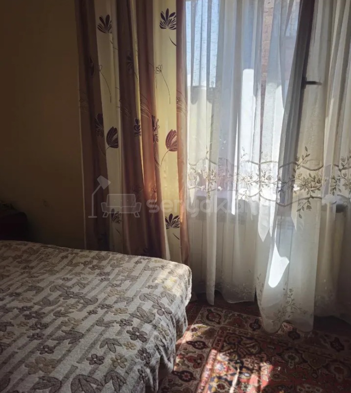 3 Սենյականոց Բնակարան Քարե Շենքում, 78քմ, 3/5 հարկ, Կապիտալ Վերանորոգված