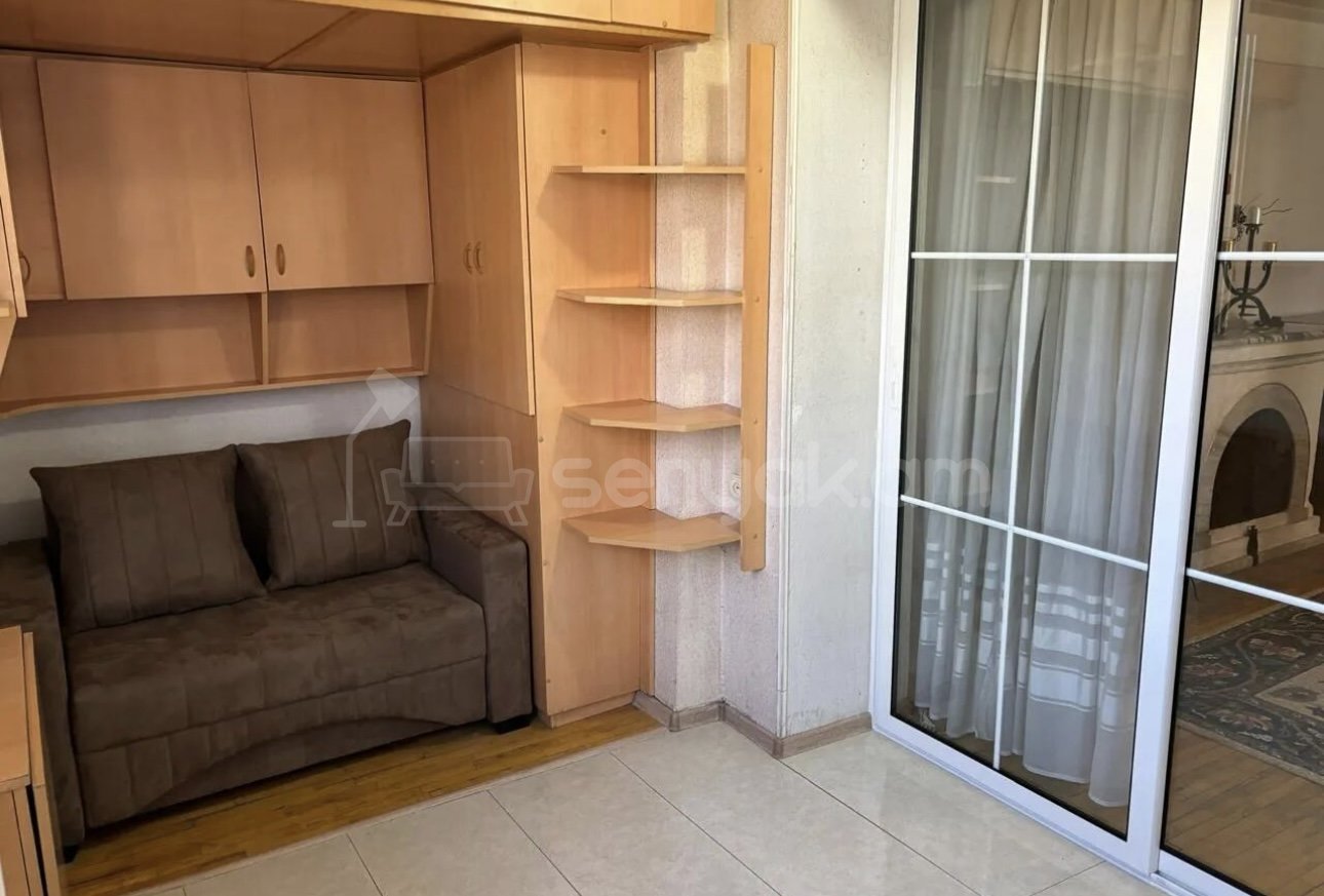 3 Սենյականոց Բնակարան Քարե Շենքում, 89քմ, 5/5 հարկ, Դիզայներական Վերանորոգված, Կահավորված, Արևկող