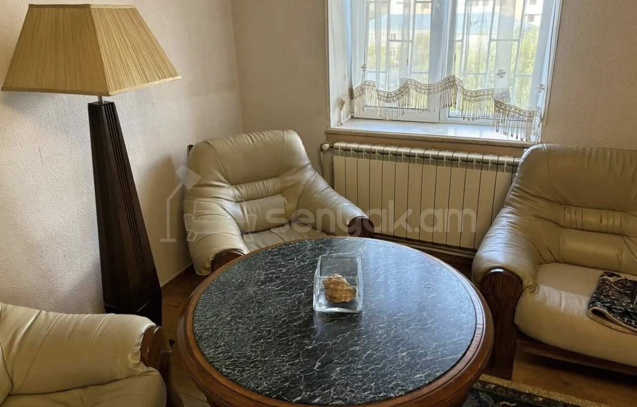 3 Սենյականոց Բնակարան Քարե Շենքում, 89քմ, 5/5 հարկ, Դիզայներական Վերանորոգված, Կահավորված, Արևկող