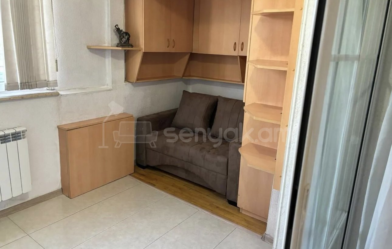 3 Սենյականոց Բնակարան Քարե Շենքում, 89քմ, 5/5 հարկ, Դիզայներական Վերանորոգված, Կահավորված, Արևկող