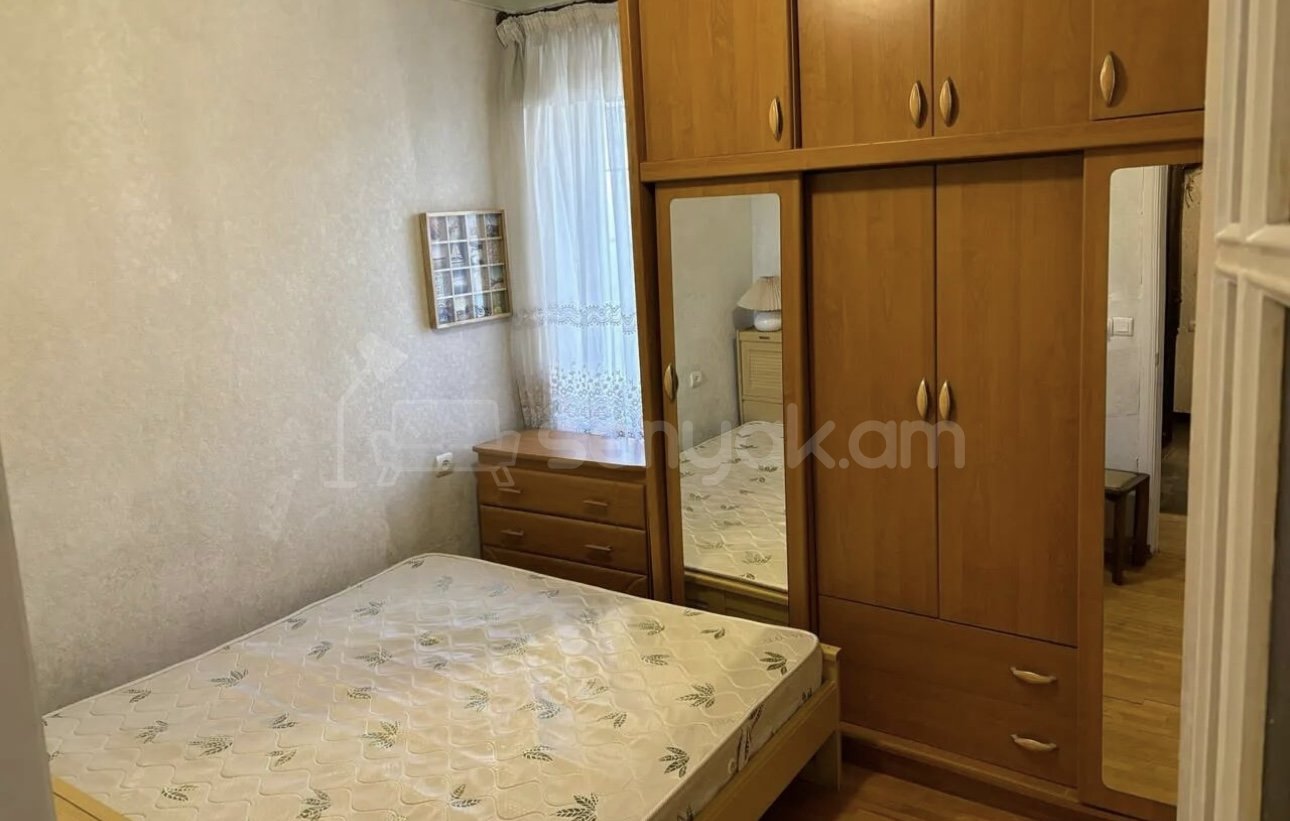 3 Սենյականոց Բնակարան Քարե Շենքում, 89քմ, 5/5 հարկ, Դիզայներական Վերանորոգված, Կահավորված, Արևկող