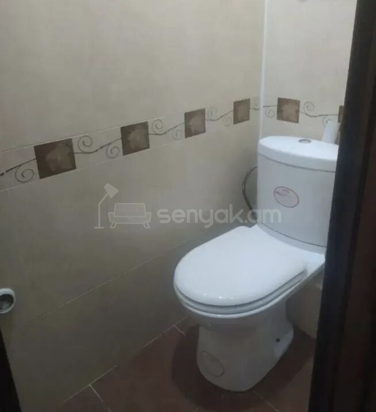 3 Սենյականոց Բնակարան, 80քմ, 1/9 հարկ, Նորմալ Վիճակում, Մասամբ Կահավորված