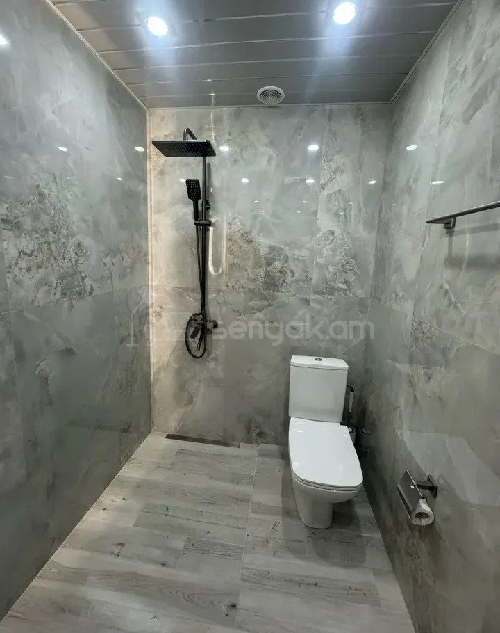 2 Սենյականոց Բնակարան Քարե Շենքում, 60քմ, 2/5 հարկ, Կապիտալ Վերանորոգված