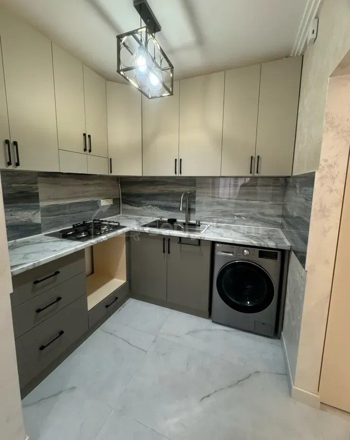 2 Սենյականոց Բնակարան Քարե Շենքում, 60քմ, 2/5 հարկ, Կապիտալ Վերանորոգված