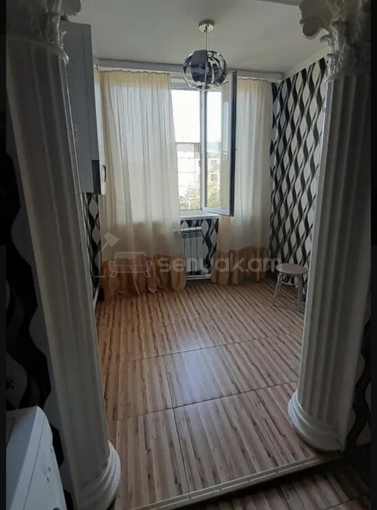 3 Սենյականոց Բնակարան Քարե Շենքում, 65քմ, 3/5 հարկ, Դիզայներական Վերանորոգված, Կահավորված